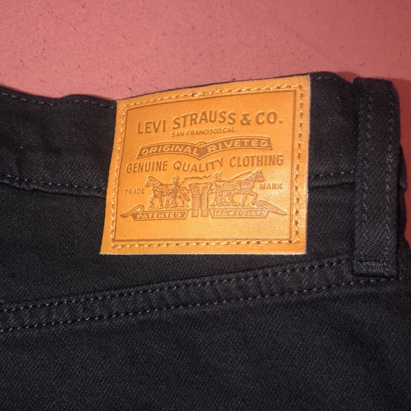 Rib cage Straight Ankle Levi Jeans. Only worn once by original owner! - Picture 2 of 7